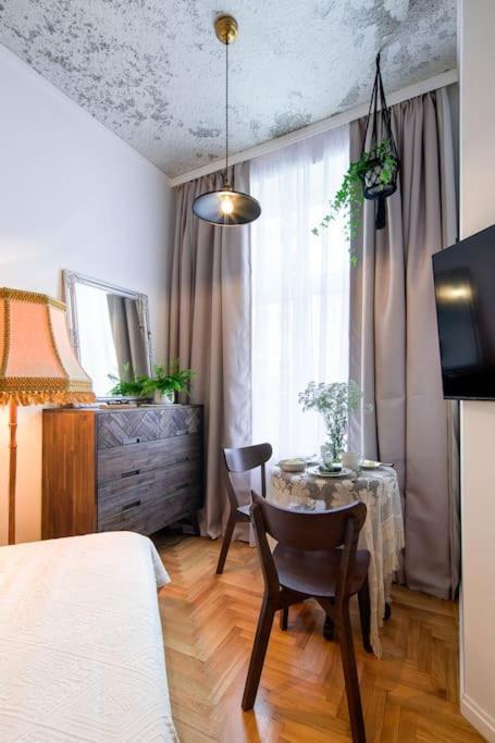 Ferienwohnung Bohemian Style Apt In The Centre Krakau Exterior foto